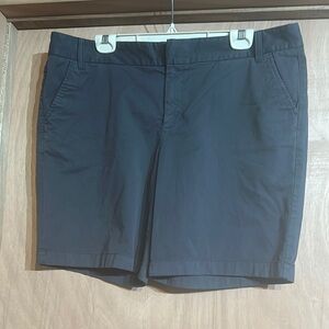 Caslon size 6 shorts